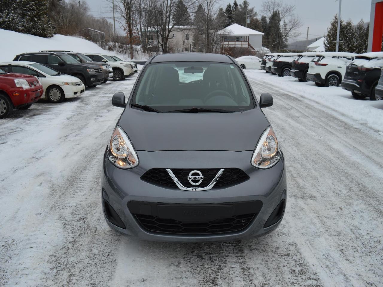 2016 Nissan Micra SV Image principale