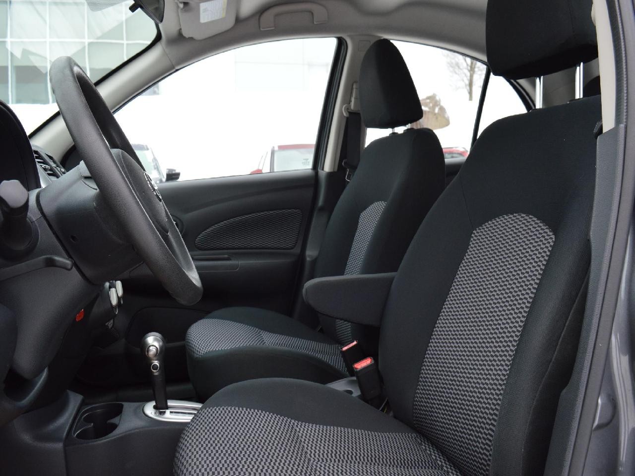 2016 Nissan Micra SV Image principale