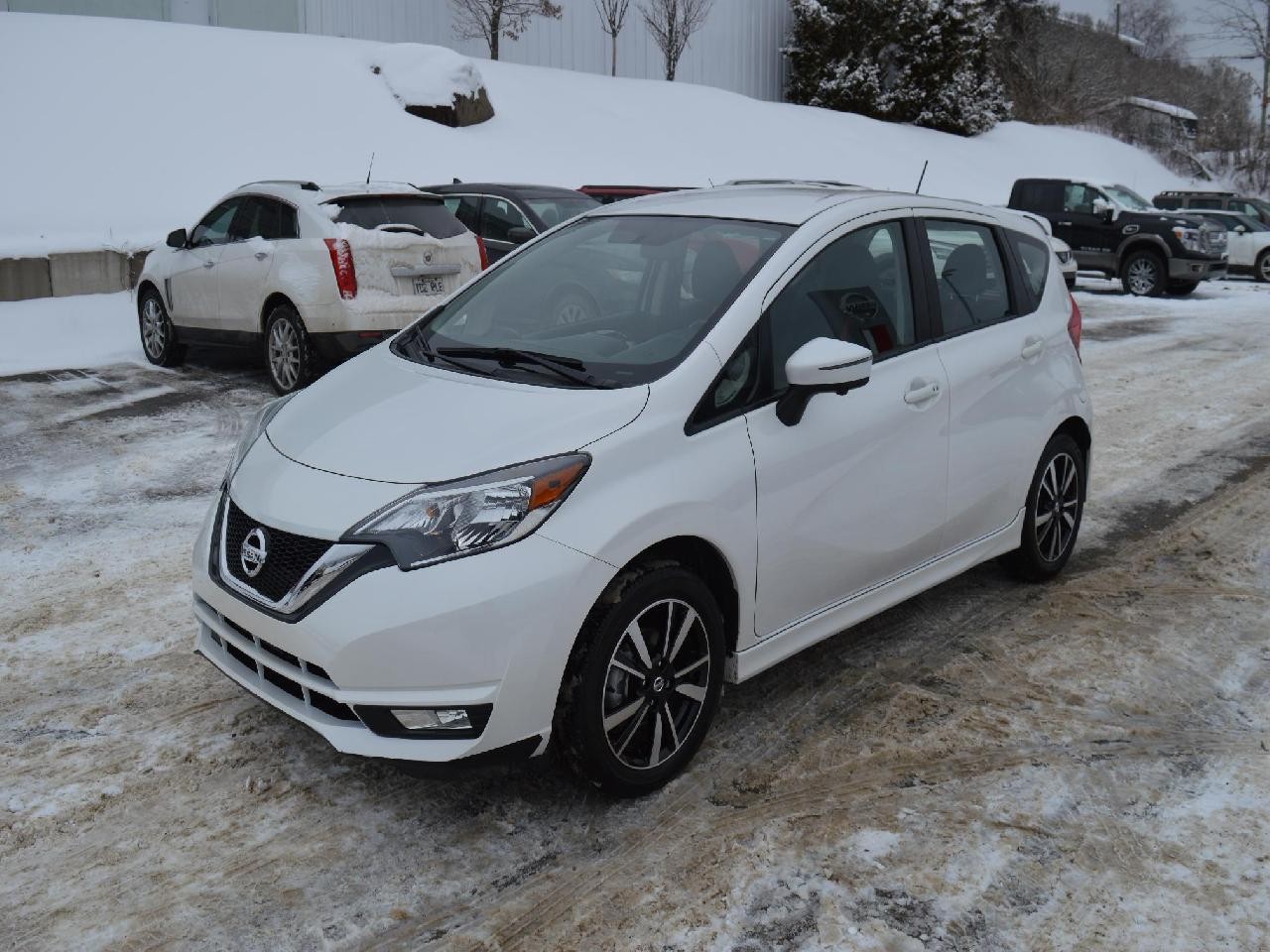 2018 Nissan VERSA NOTE SR Image principale