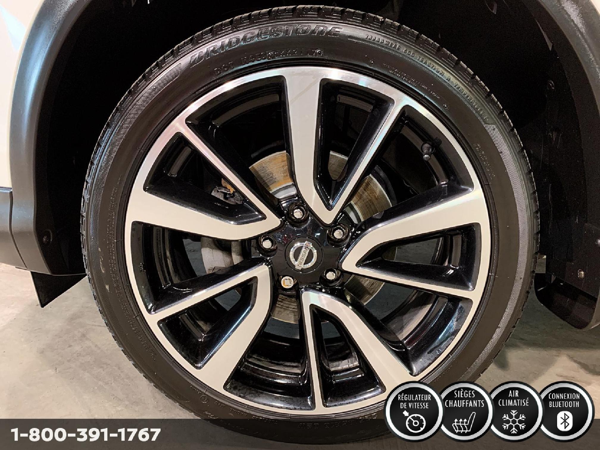 2019 NISSAN ROGUE SV Image principale