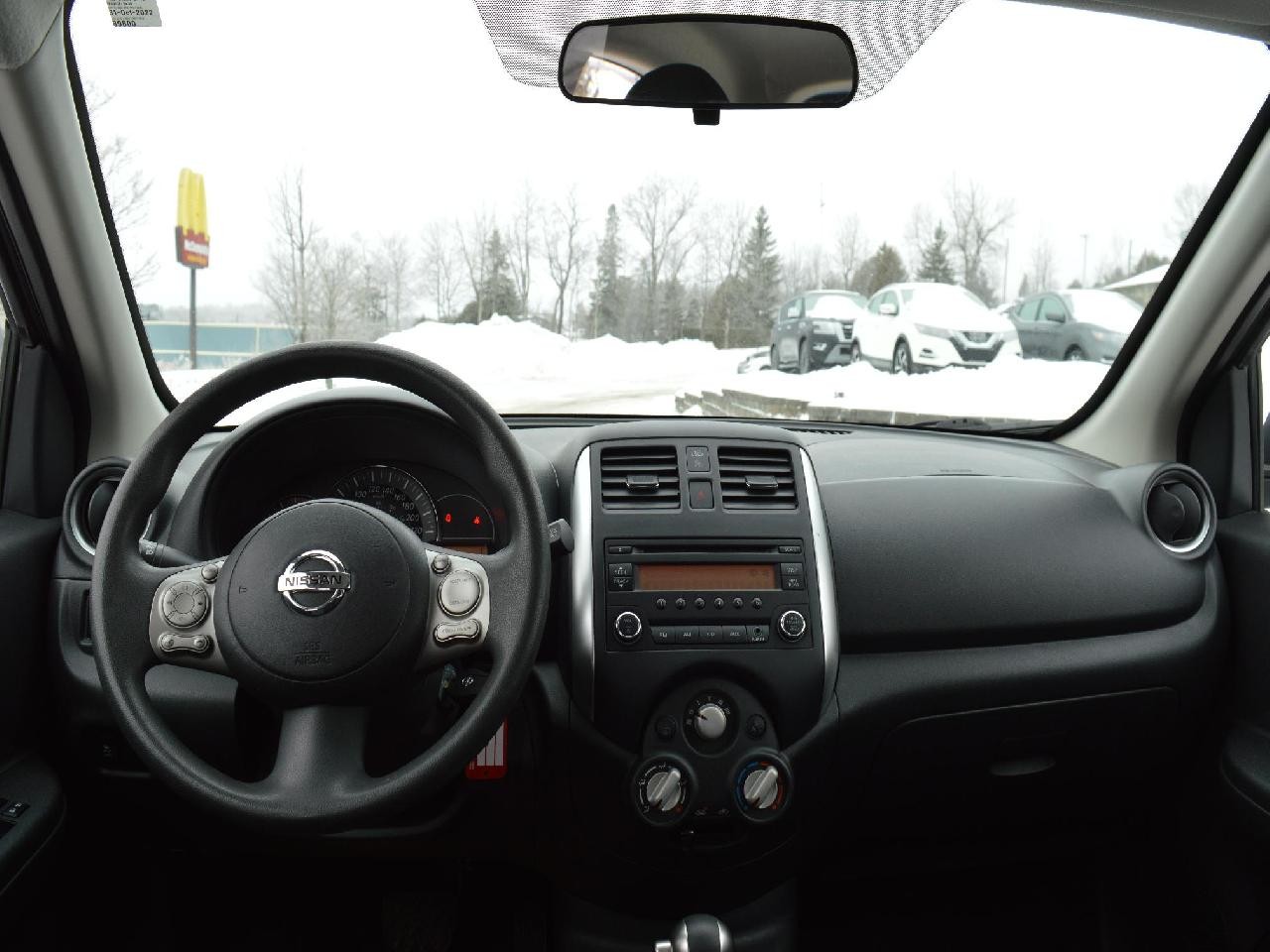 2016 Nissan Micra SV Image principale