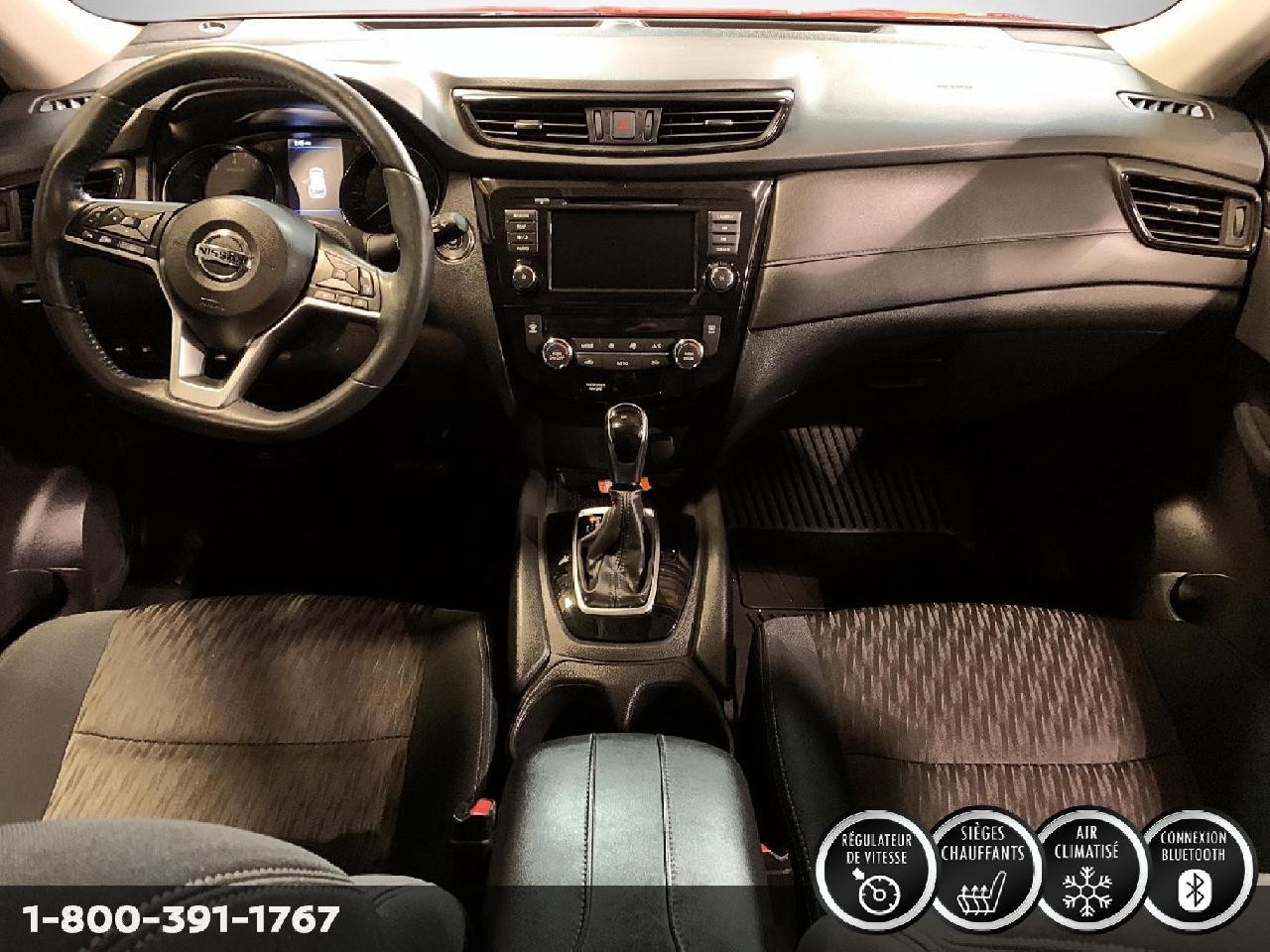 2018 Nissan Rogue SV TECH Image principale