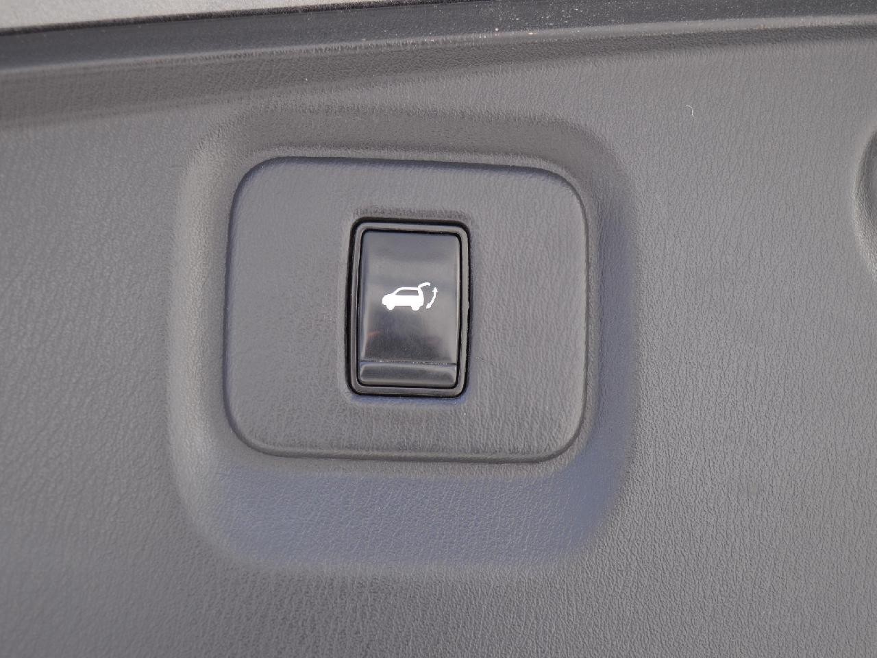 2017 Nissan Pathfinder SL Image principale