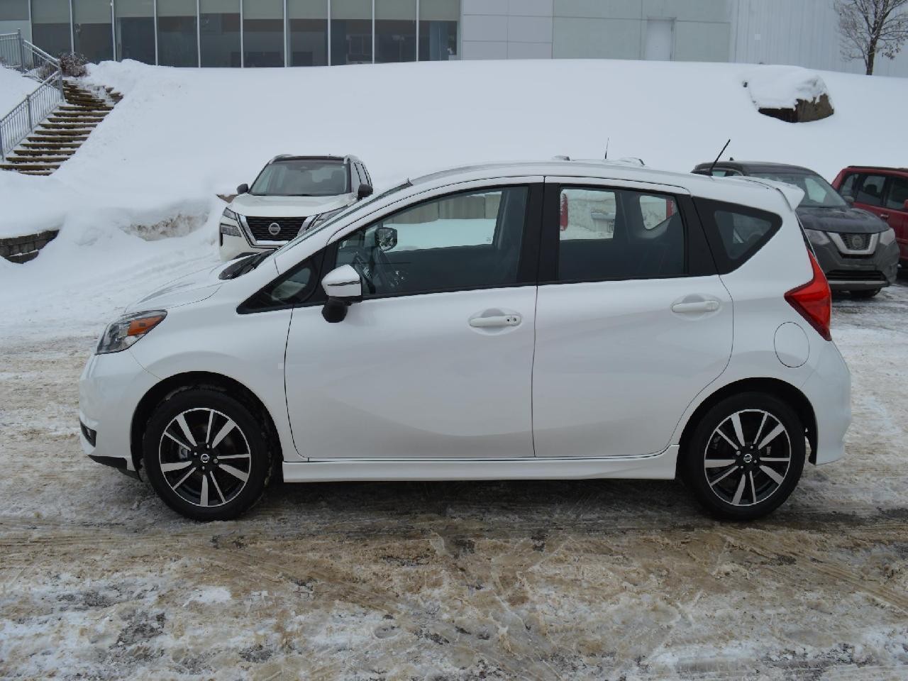2018 Nissan VERSA NOTE SR Image principale