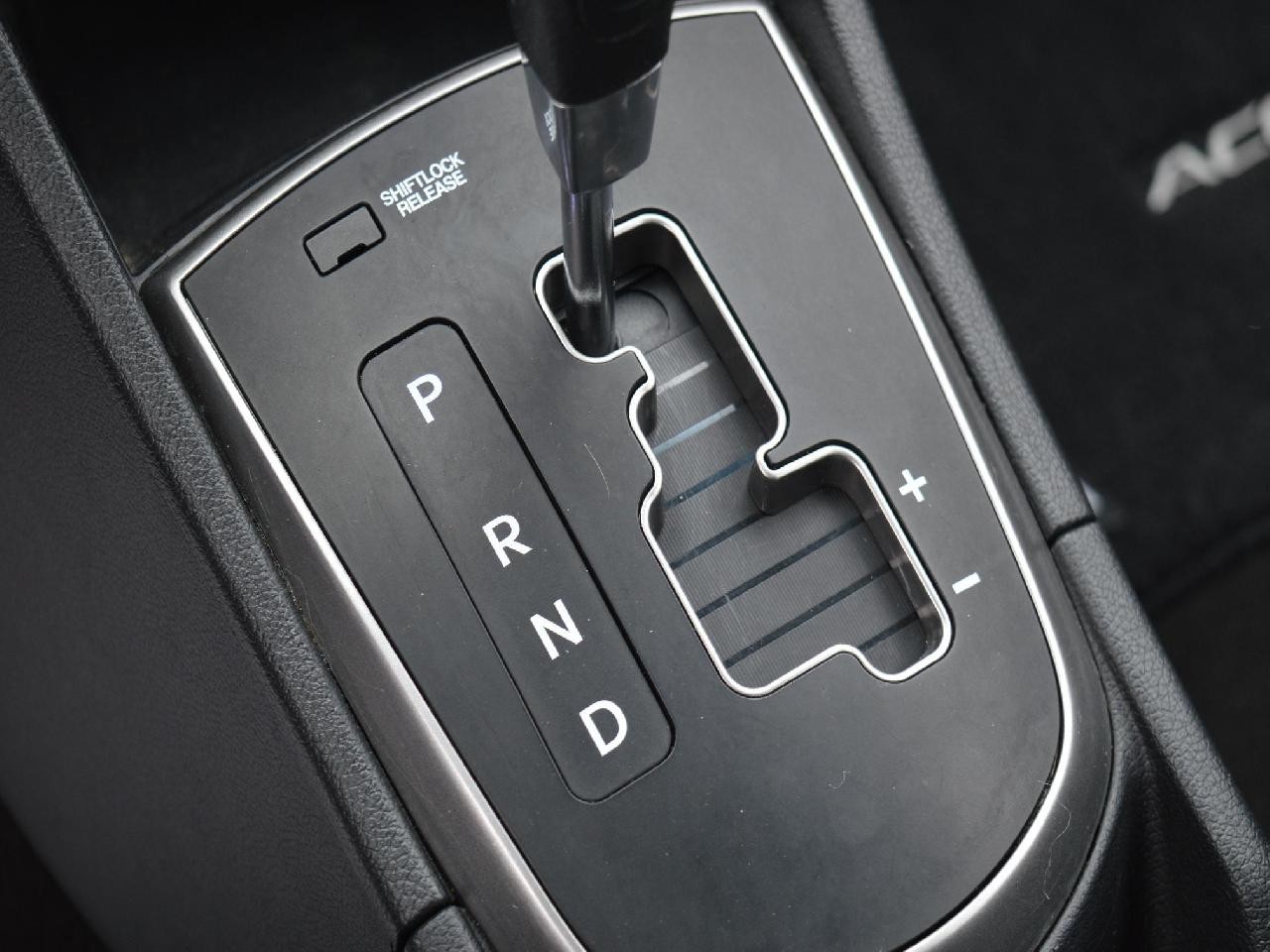 2016 Hyundai Accent SE Image principale