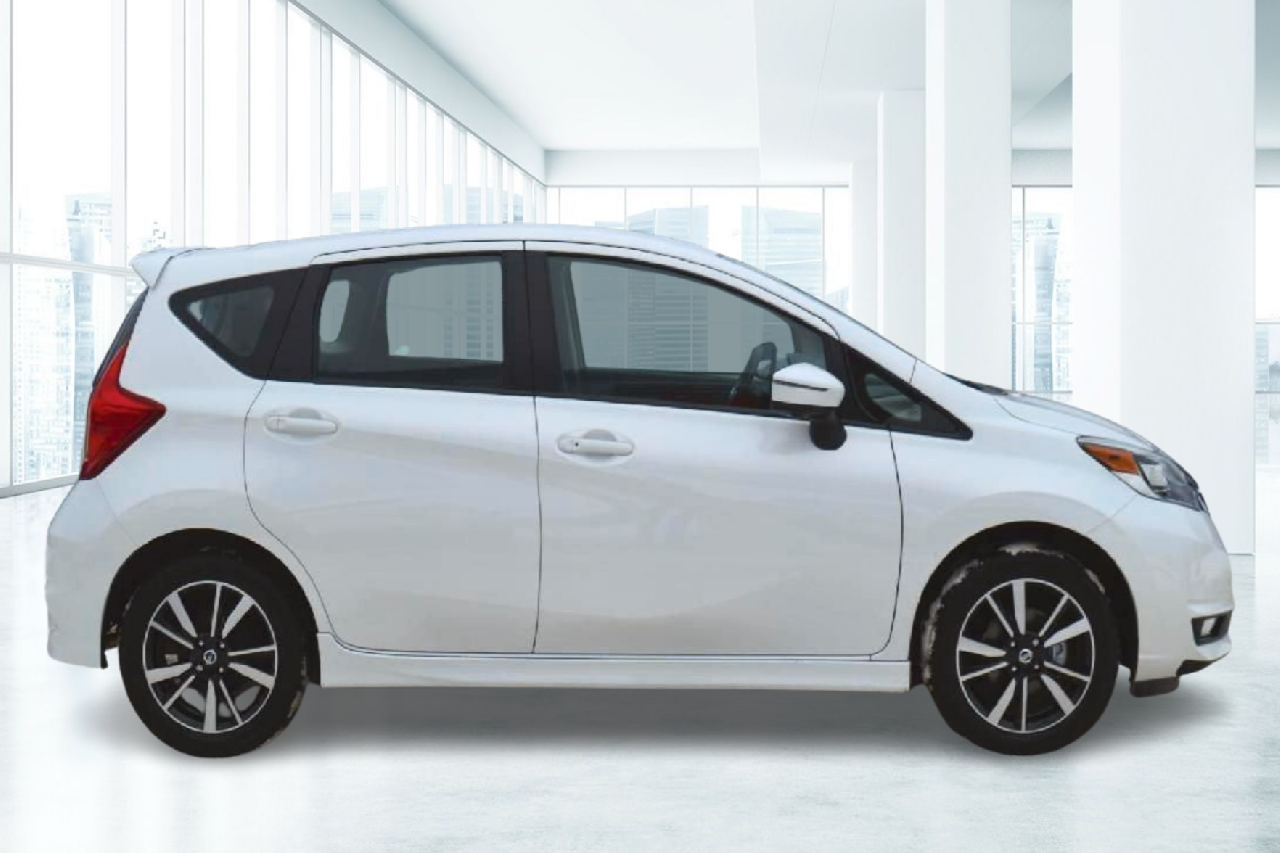 2018 Nissan VERSA NOTE SR Image principale