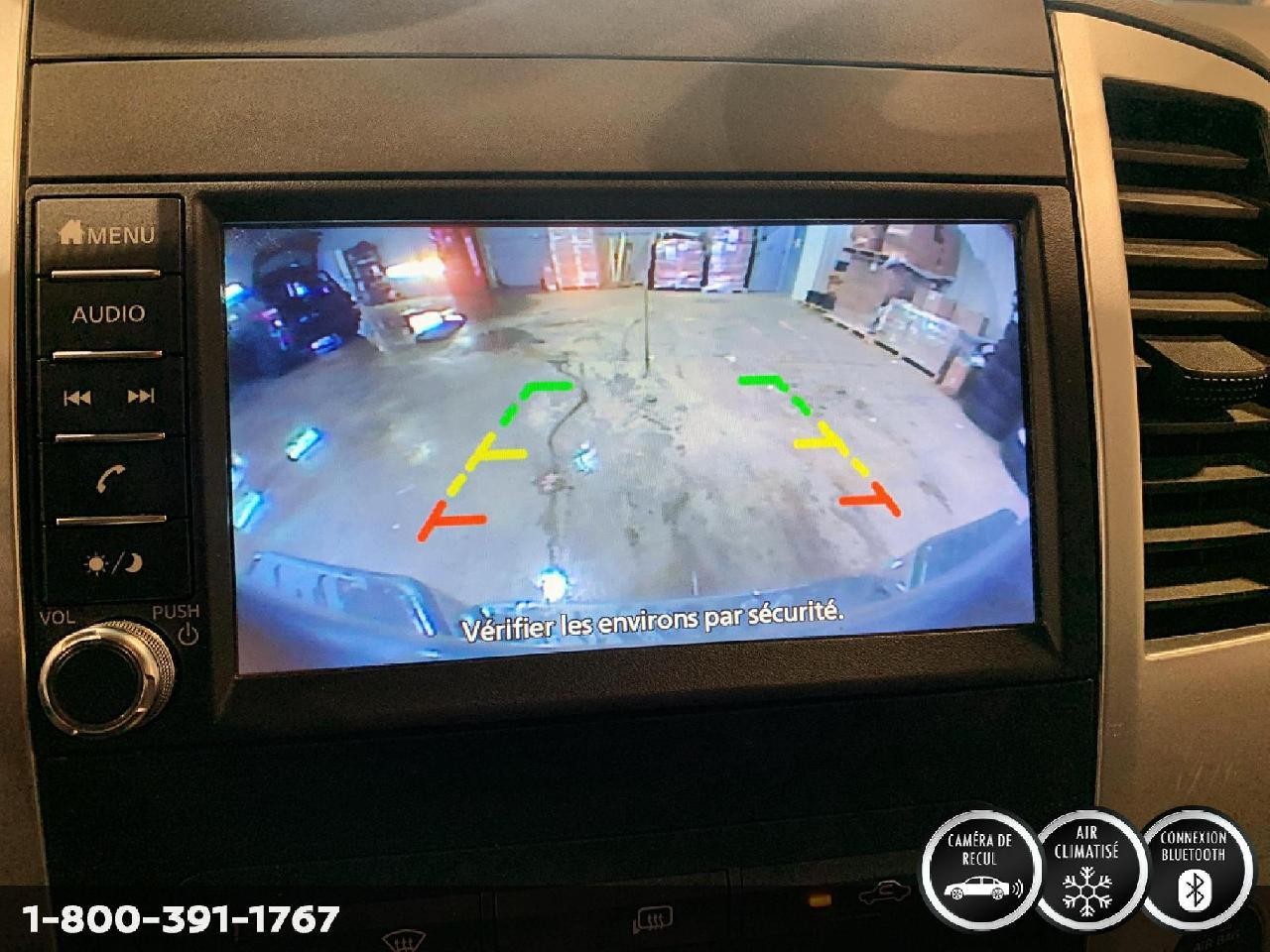 2023 Nissan Pathfinder SL Main Image